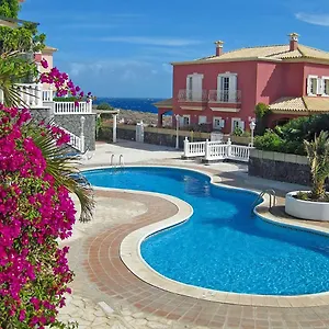 pretty-2-bedroom-villa-with-pool-and-wifi.adeje-hotels.com/